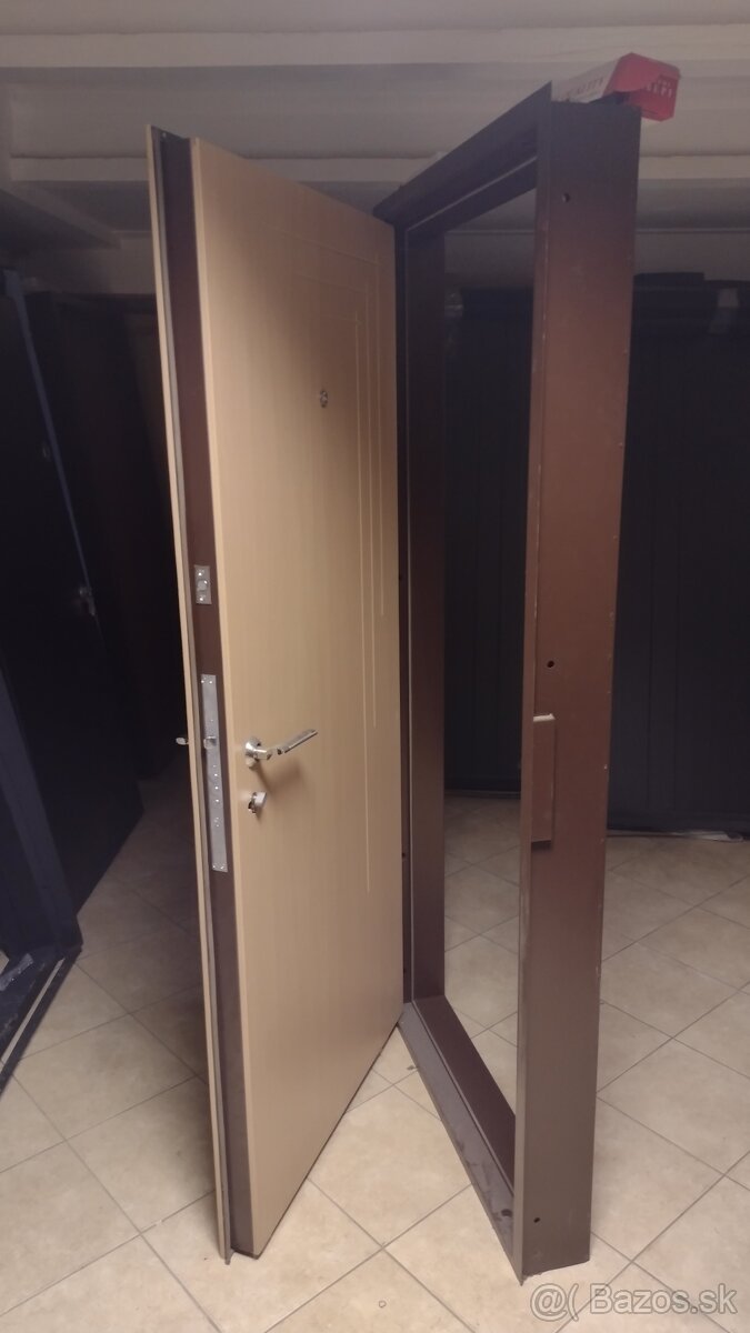 Bezpečnostné dvere (buk) - 3