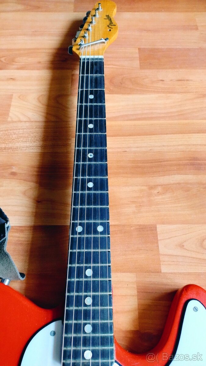 Elektricka retro gitara Jolana Iris cervena - 3