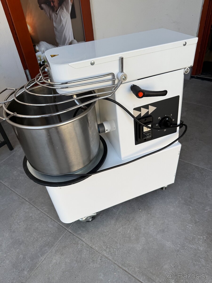 Špirálový miesič cesta Prismafood 10l - 3