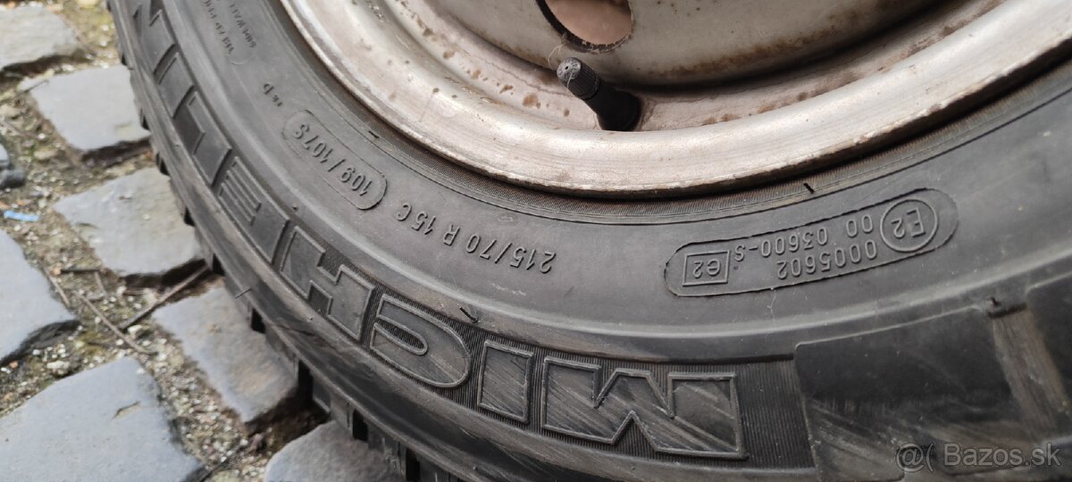 Michelin 215 70 R15C M+S
215/70 R 15 C 109 R letní
- 3