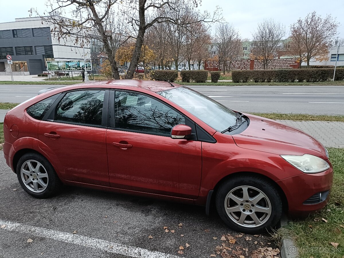 Ford Focus 1.6 benzín – 107 500 km - 3