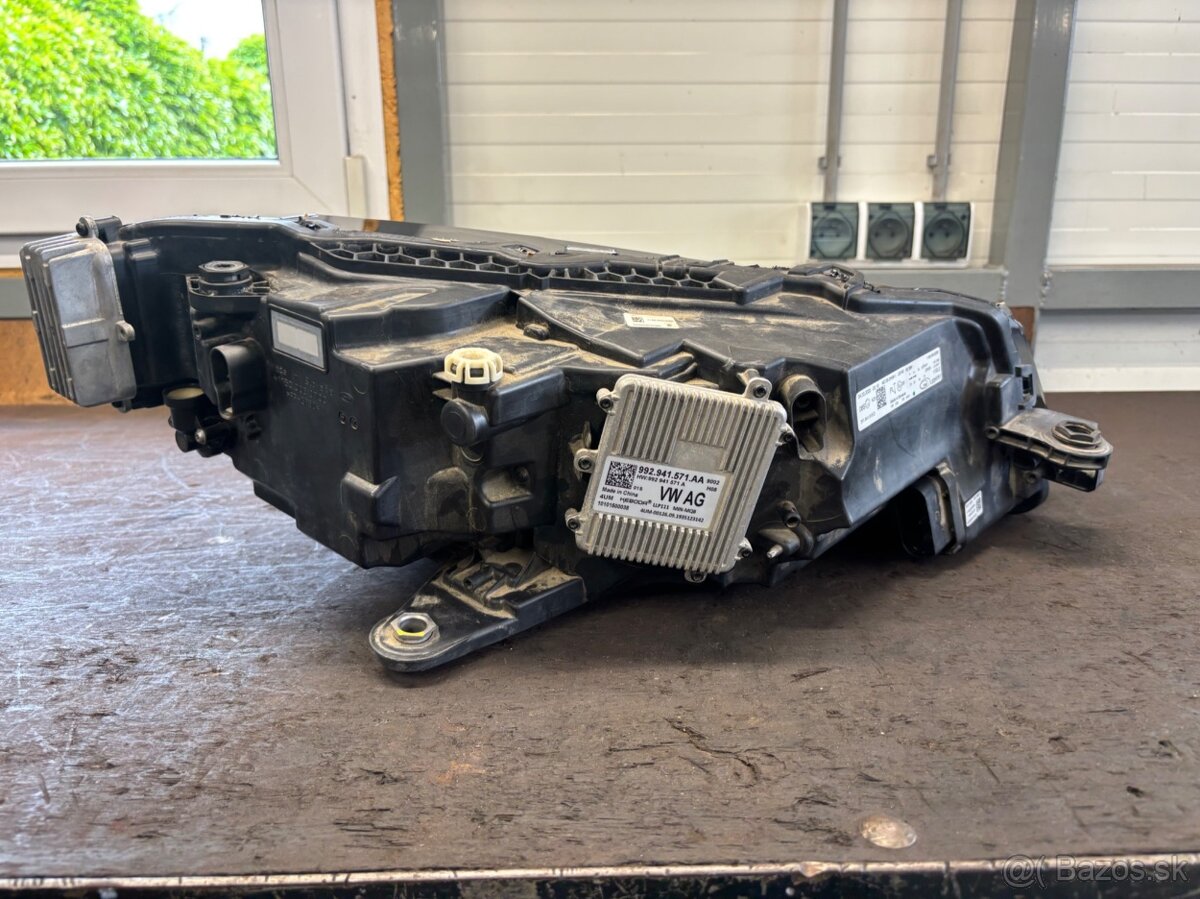 Práve predné svetlo Superb 3 2021 - 3