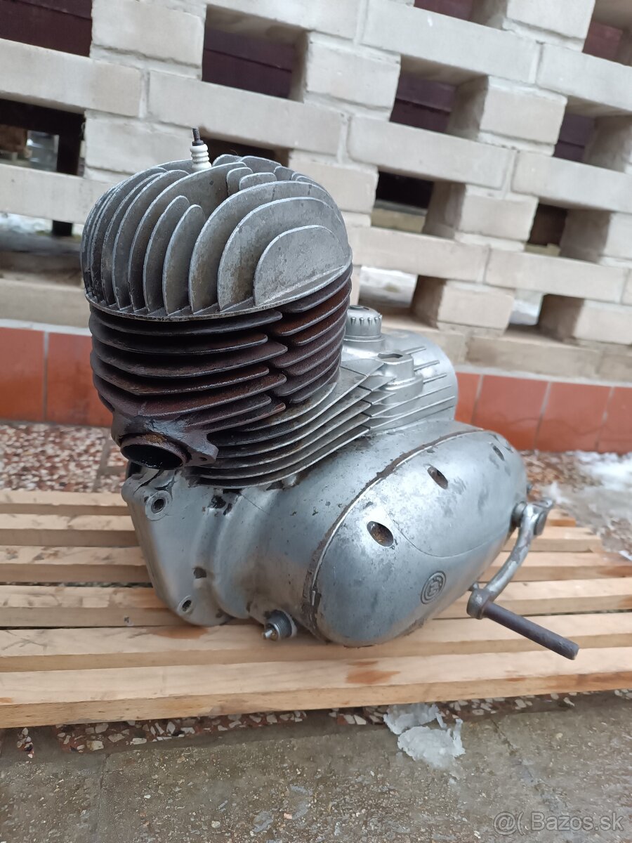 Motor ČZ 175 / 450 - 3