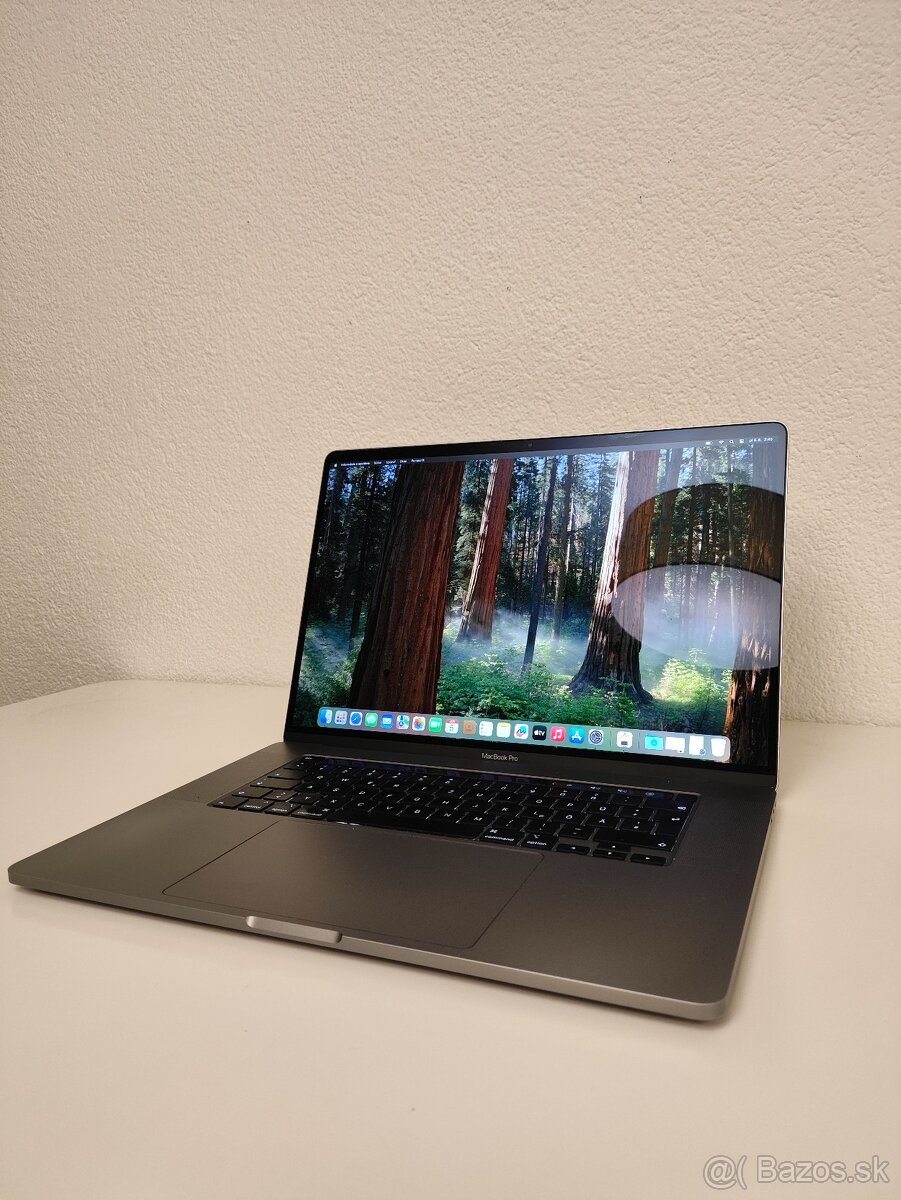 MacBook Pro 16 2019 | i7 • 16GB • 512GB SSD - 3