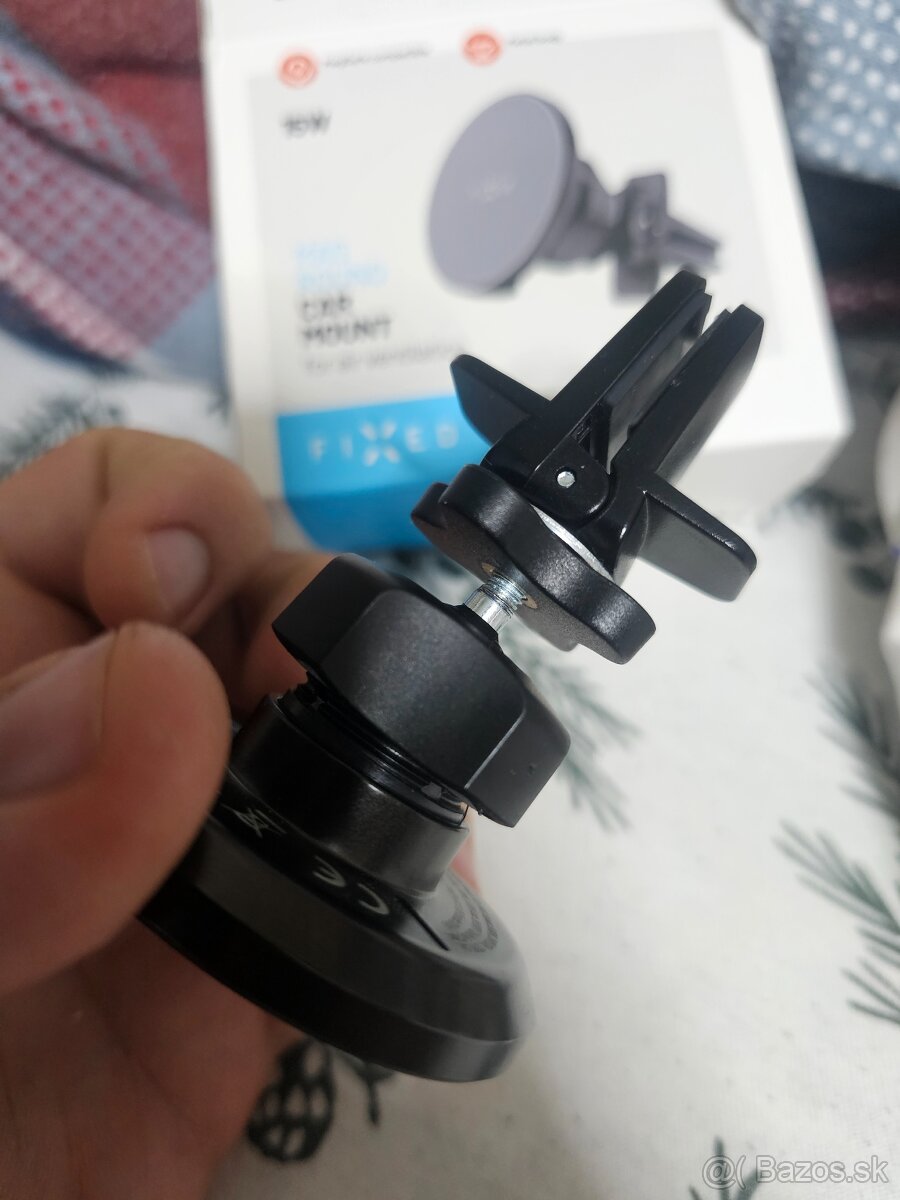 Bezdrotová MagSafe nabíjačka do auta 15W - 3