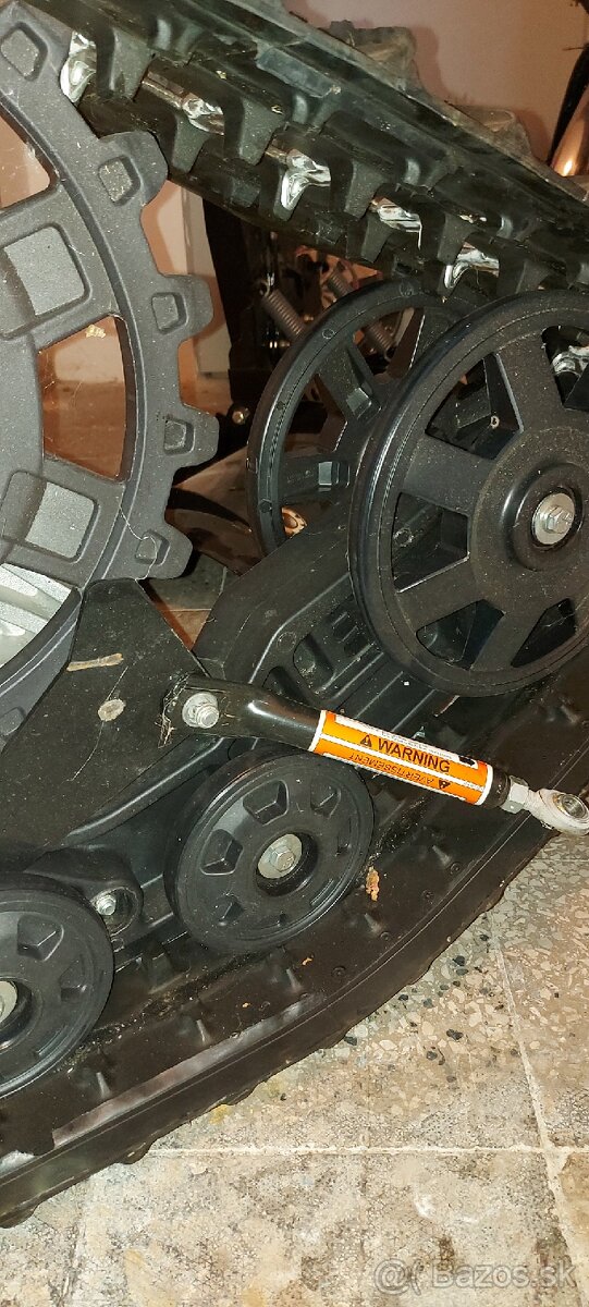 Can am snežné pásy