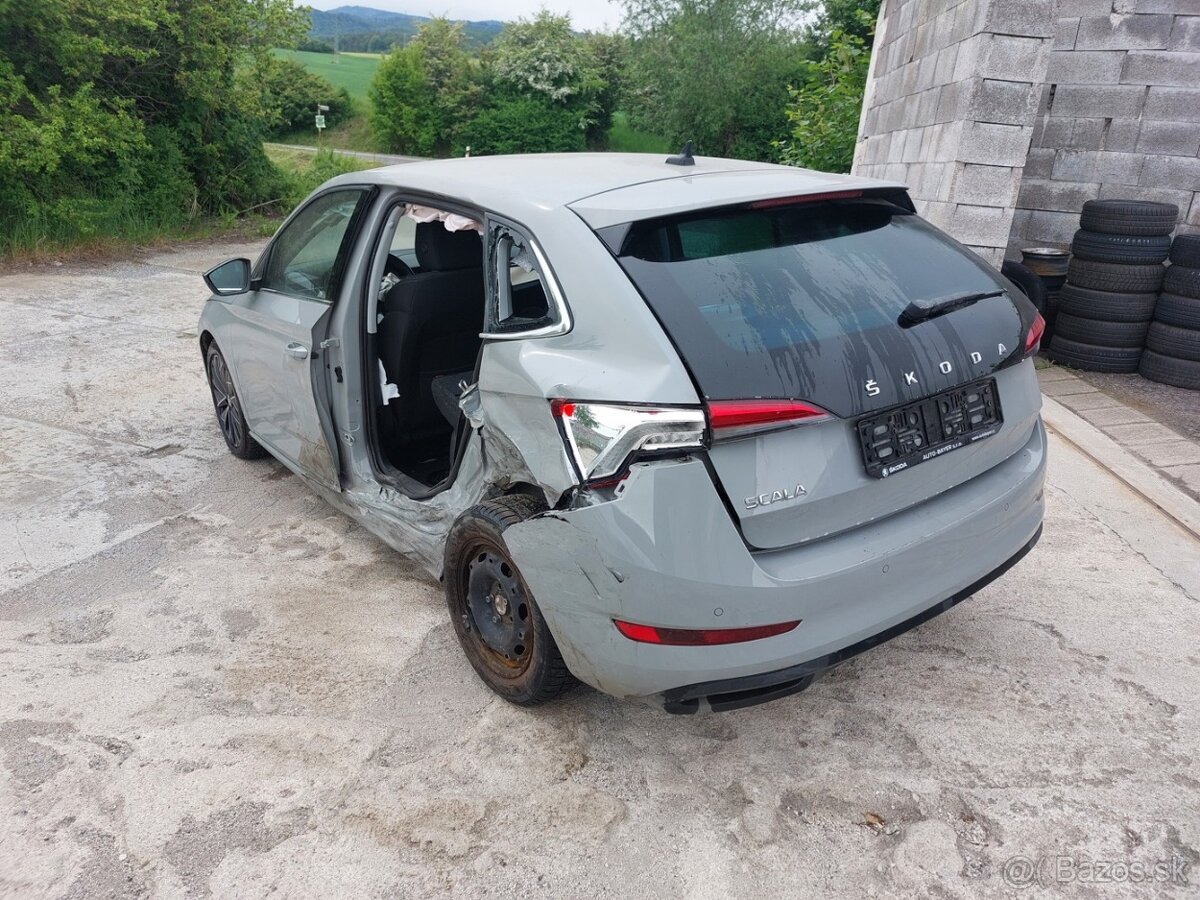 ŠKODA SCALA 1.6TDI DSG STYLE HAVAROVANÁ - 3