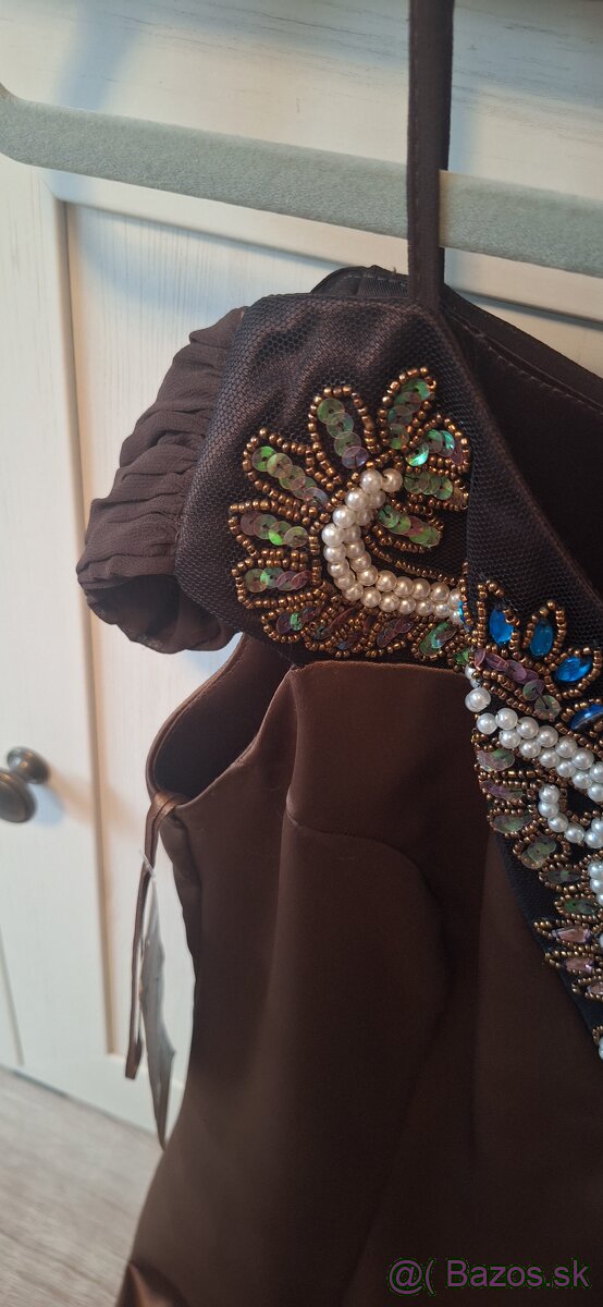 Prenádherné spoločenské šaty - 3