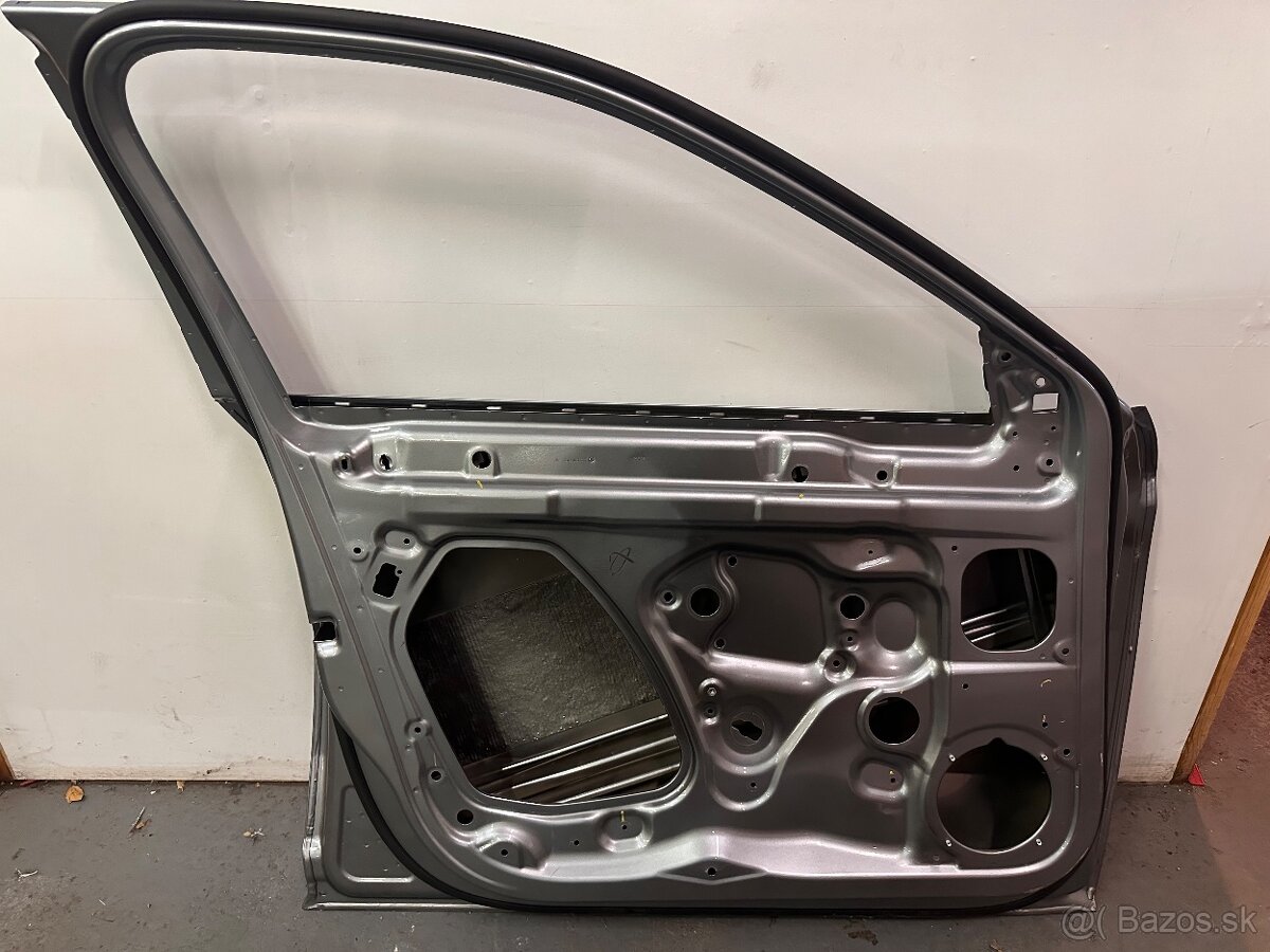 Predné dvere Škoda Superb 3 - 3