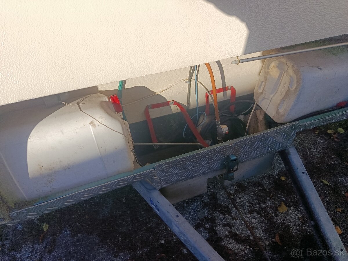 Predam obytny prives karavan - 3