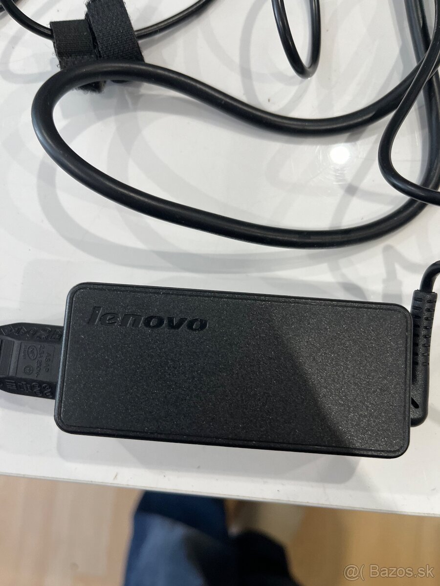 Lenovo adaptér - 3