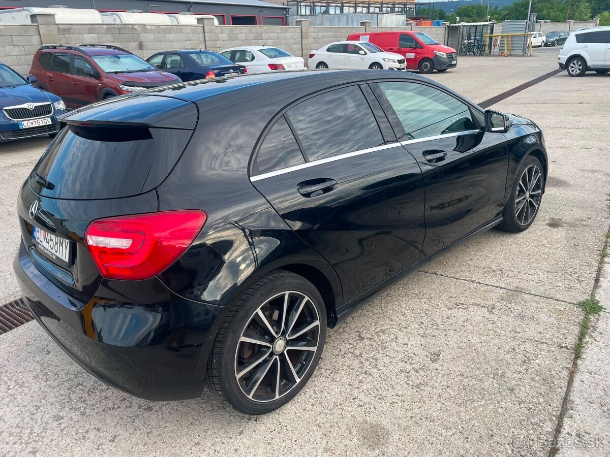 Mercedes A - 3