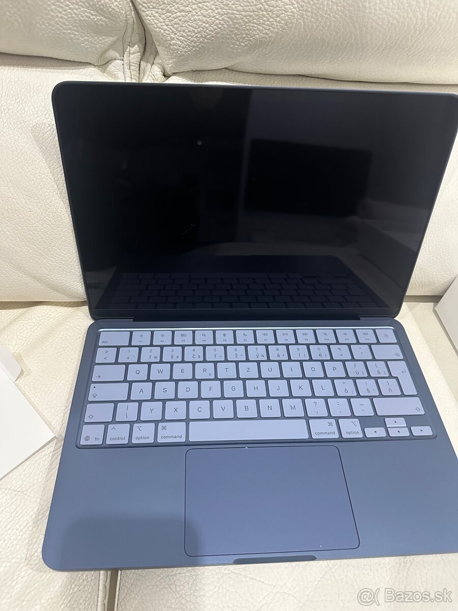 MacBook Neo 13 Apple A18 Pro 256 GB - 3