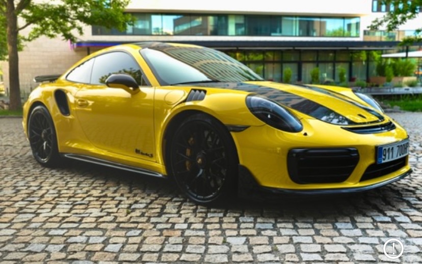 Porsche 911 turbo s - 3