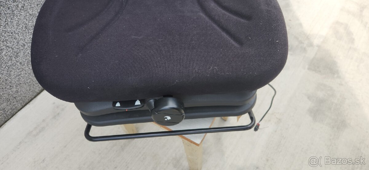 Sedačka na Stavebný stroj - 3