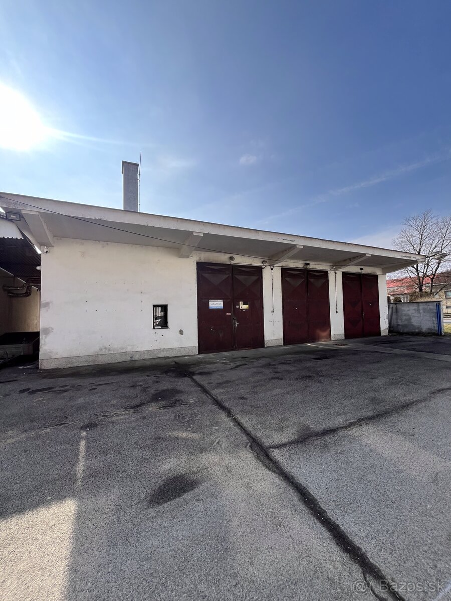 Administratívna budova - Prenájom - 3