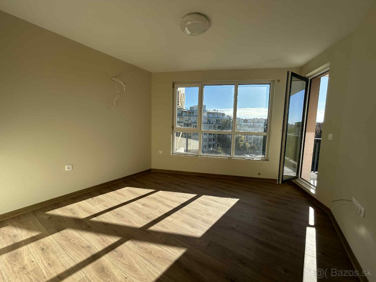 Dvojizbový byt v meste Ravda - 3