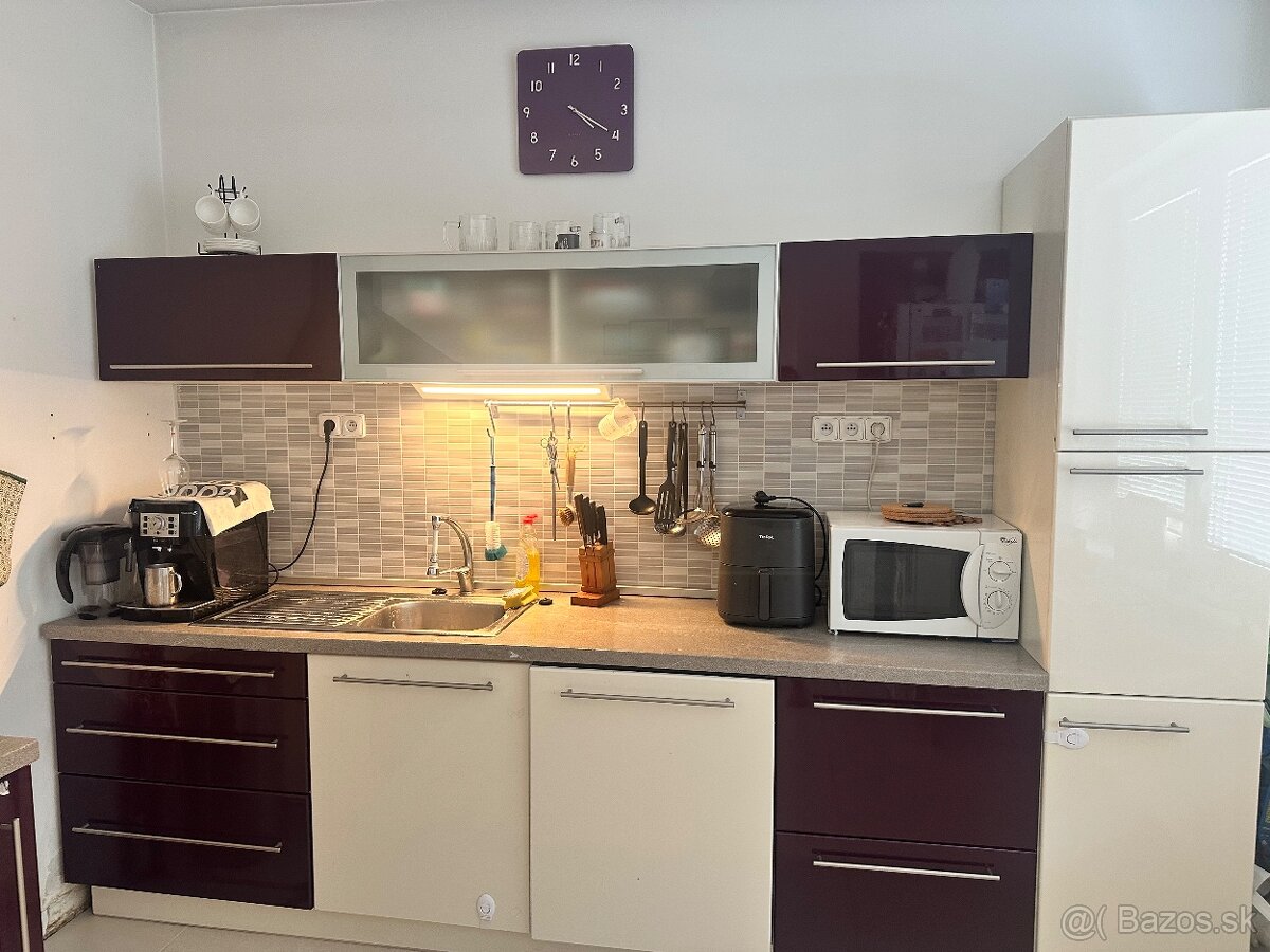 Kuchynská linka - 3