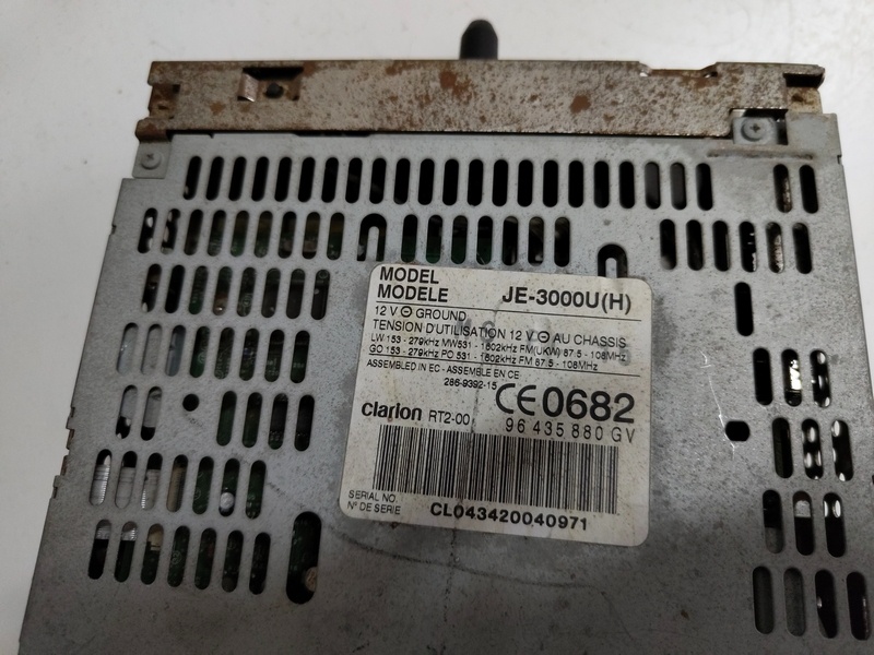 autorádio JE 3000U Clarion Peugeot 607 50€ - 3