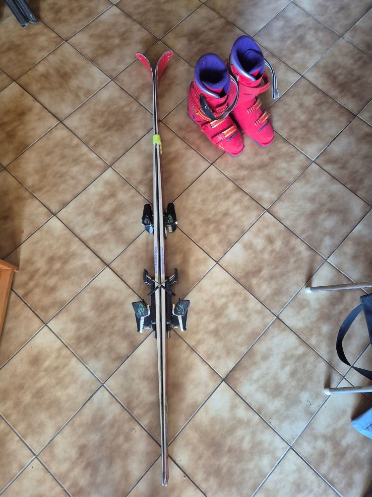 Darujem lyže a lyžiarky - 3