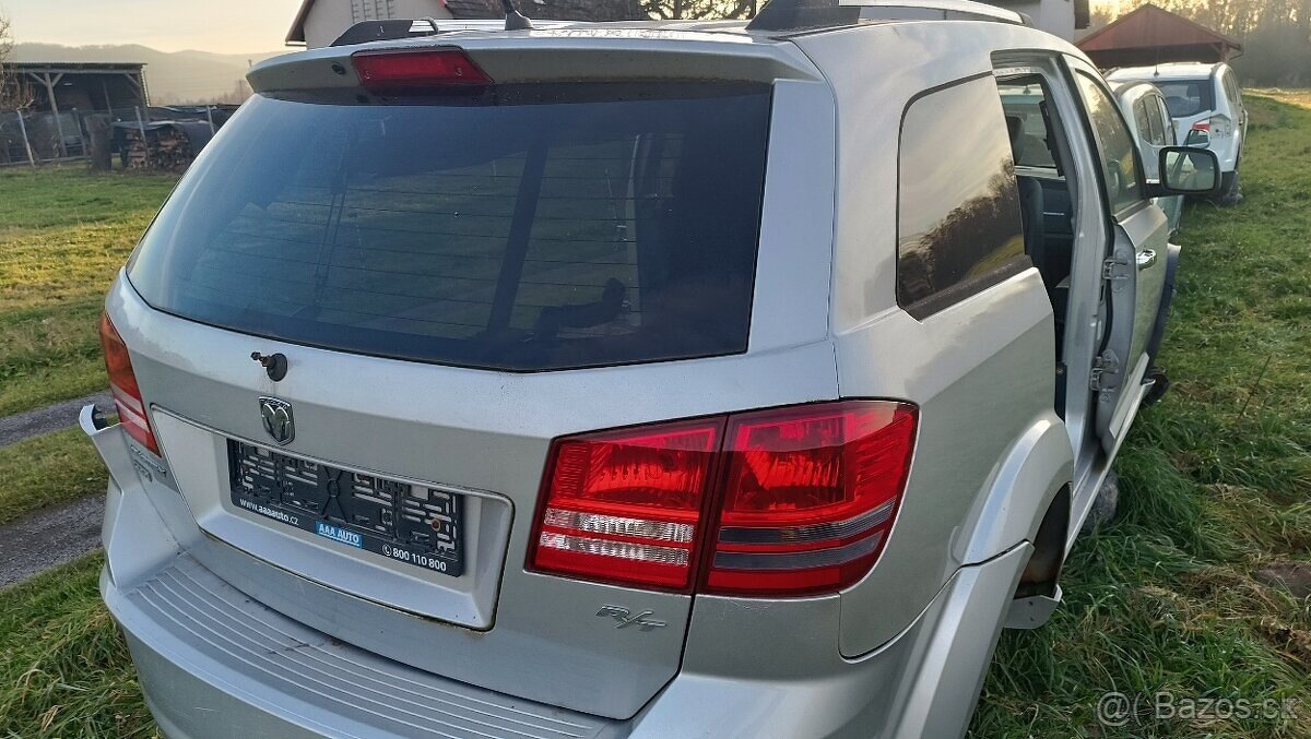 DODGE JOURNEY. Zadní dveře - 3