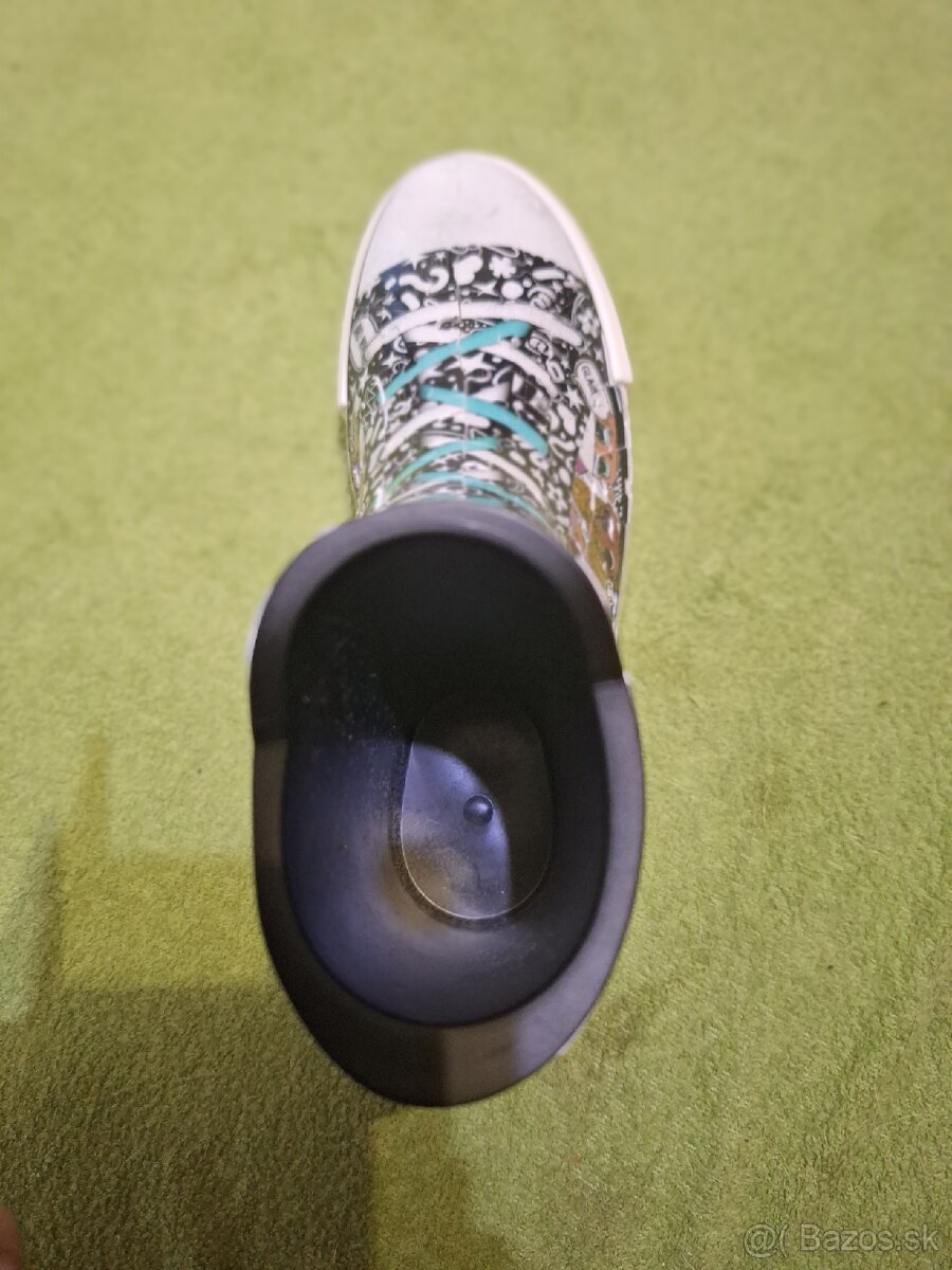 3d puzzle ,stojan na pera ceruzk - 3