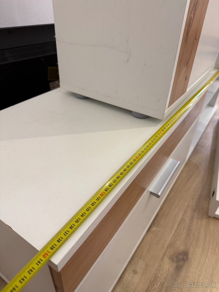 Predam obývaciu stenu - 3