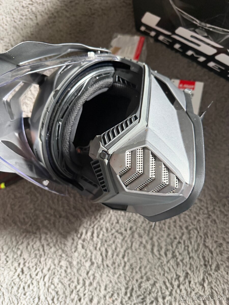 LS2 prilba - 3