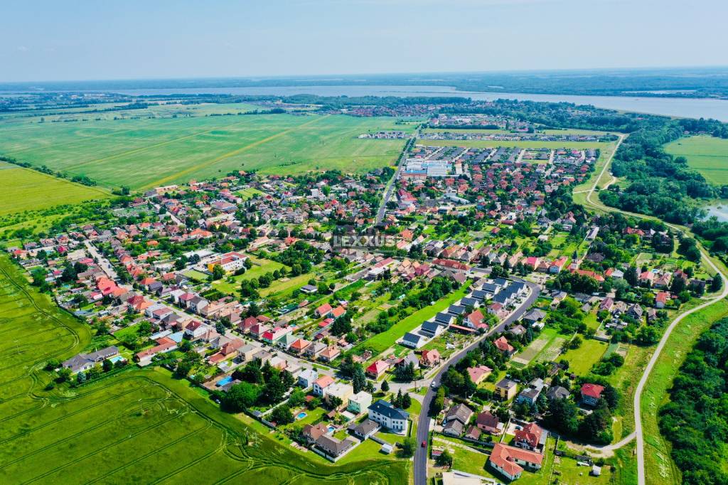 | skvelá investičná príležitosť - pozemky pre rodinné domy, - 3