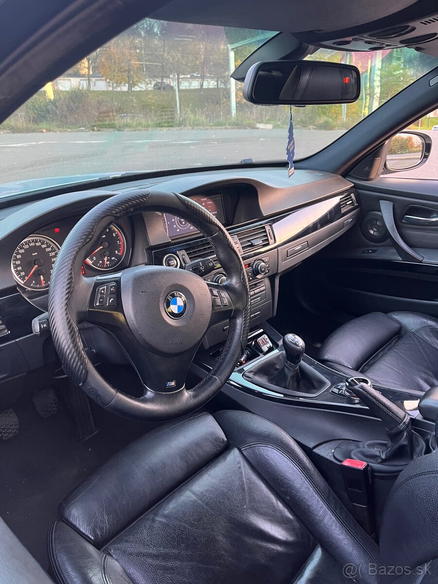 E90 330i - 3