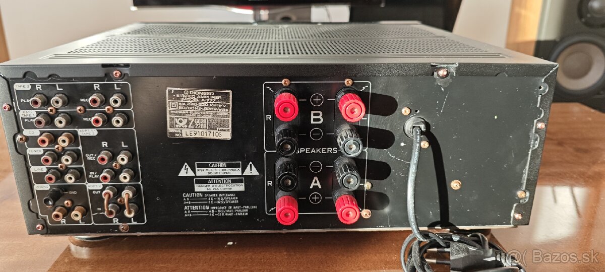 Predam zosilovac Pioneer A-777 - 3