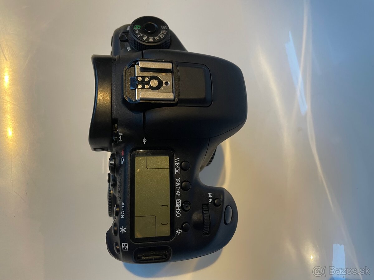 Canon EOS 7D Mark II DSLR telo + nabíjačka, 2 baterky - 3