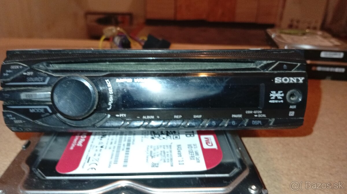 Predám 3autoradia - 3