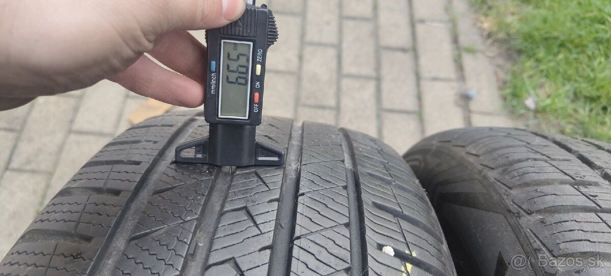 Celoročné Vredestein Quatrac Pro 235/50/19 99V - 3