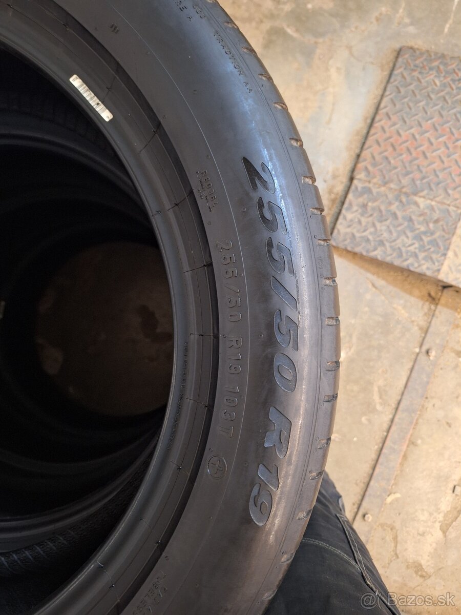 Pirelli 235/55 R19 + 255/50 R19 - 3