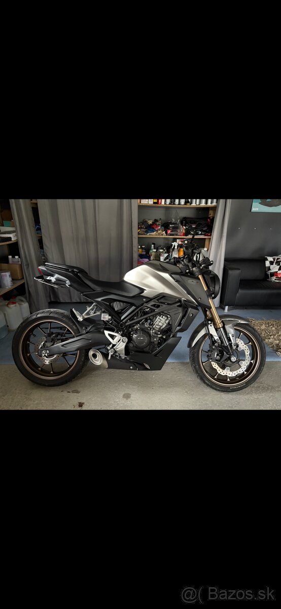 Honda cb125r - 3