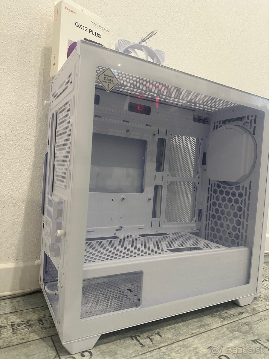 Biela PC skrinka - 3
