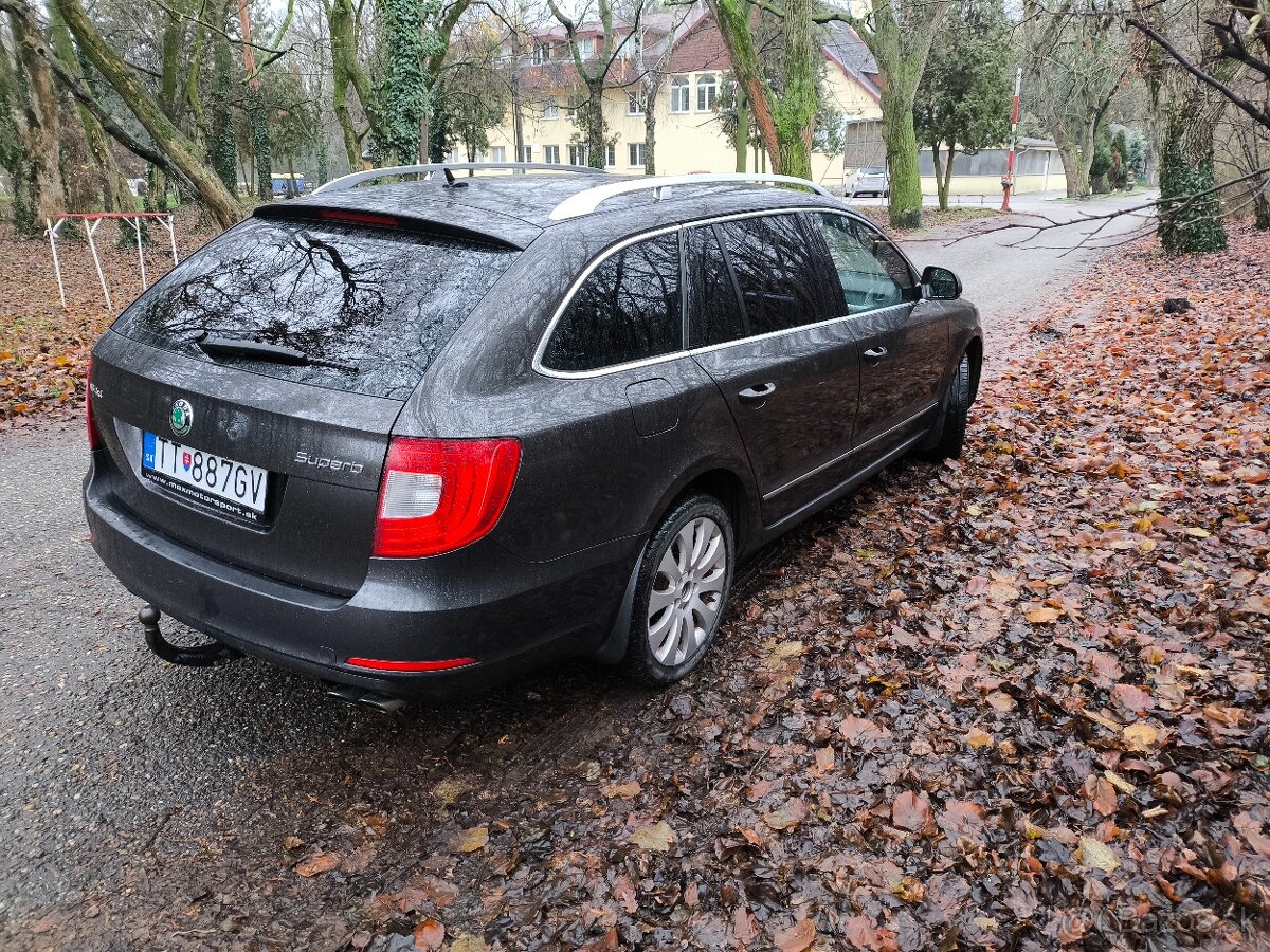 Škoda Superb 3.6 FSI - 3