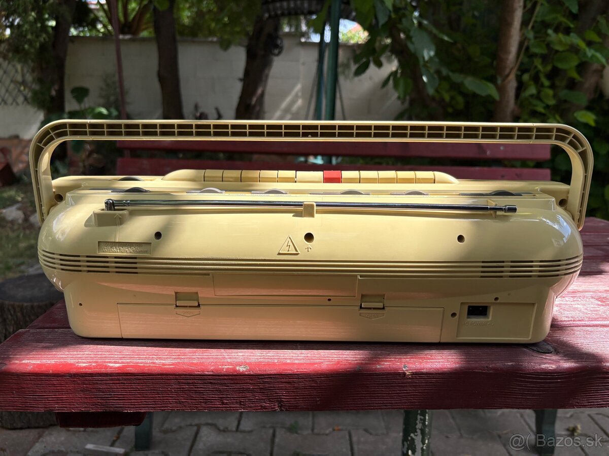 Radiomagnetofon TOSHIBA - 3