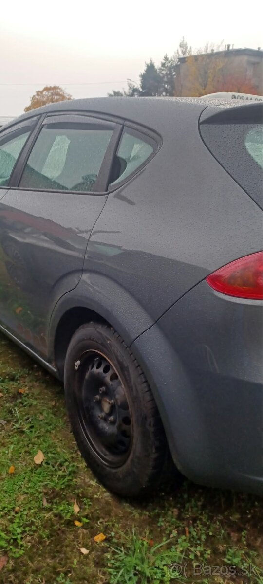 Havarované- Seat Leon, 2010, 1.4 - 3