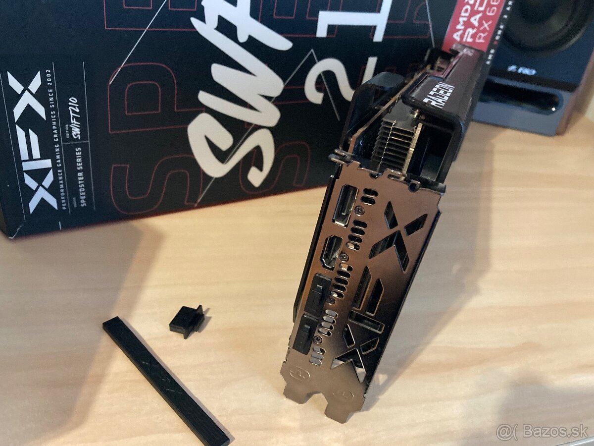 XFX Speedster SWFT 210 AMD Radeon™ RX 6600 XT - 3