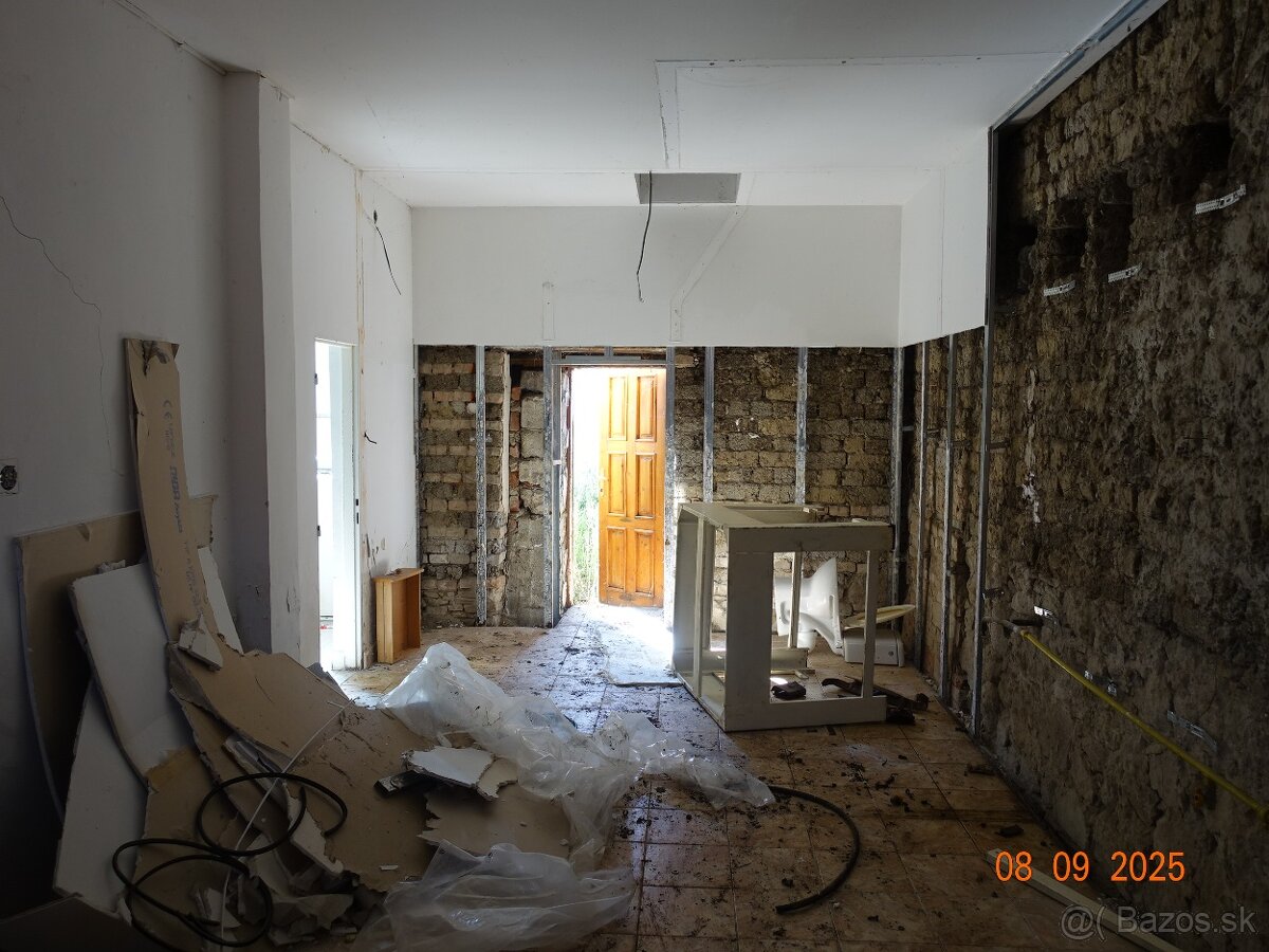 Rod. dom (Reštaurácia), Hlavná 36/38, Strážne, okr. Trebišov - 3