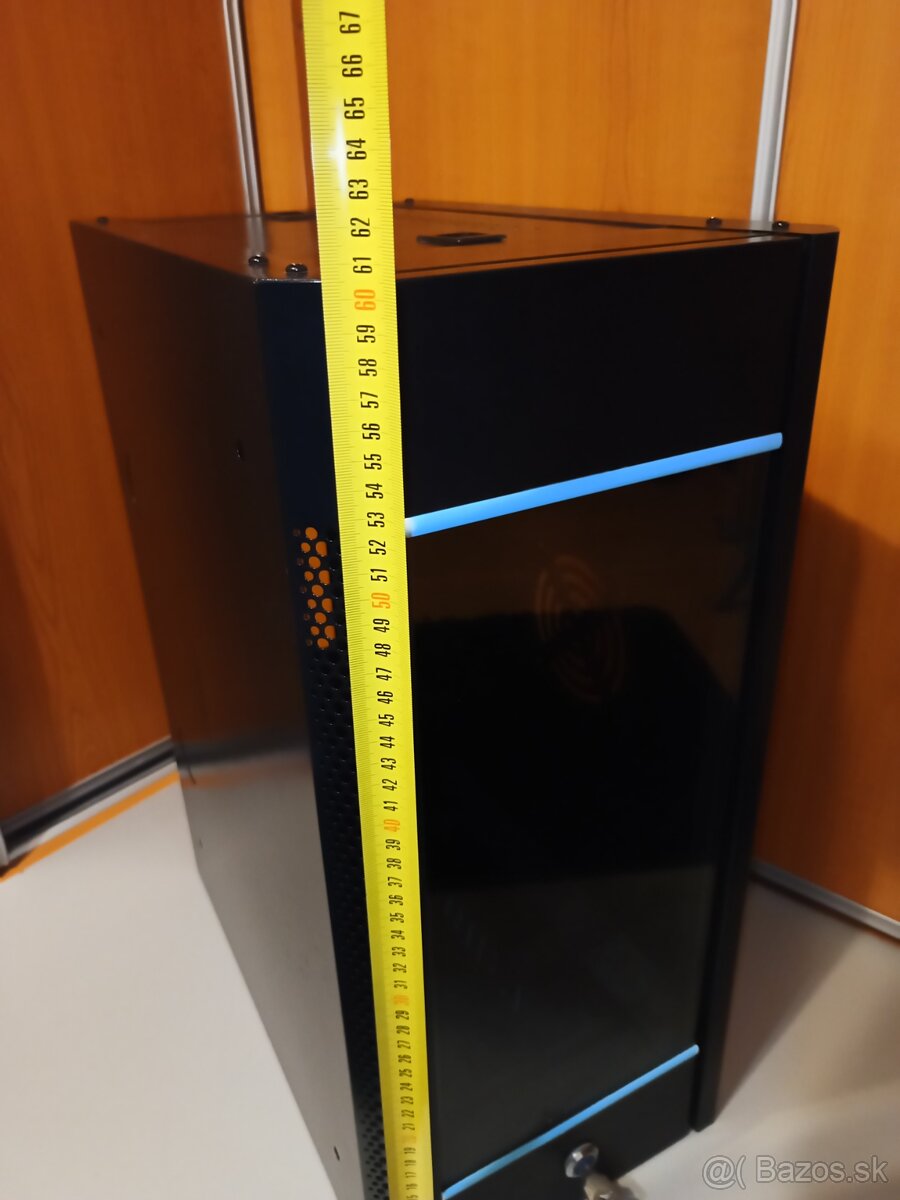 Serverova skriňa 19" - 3