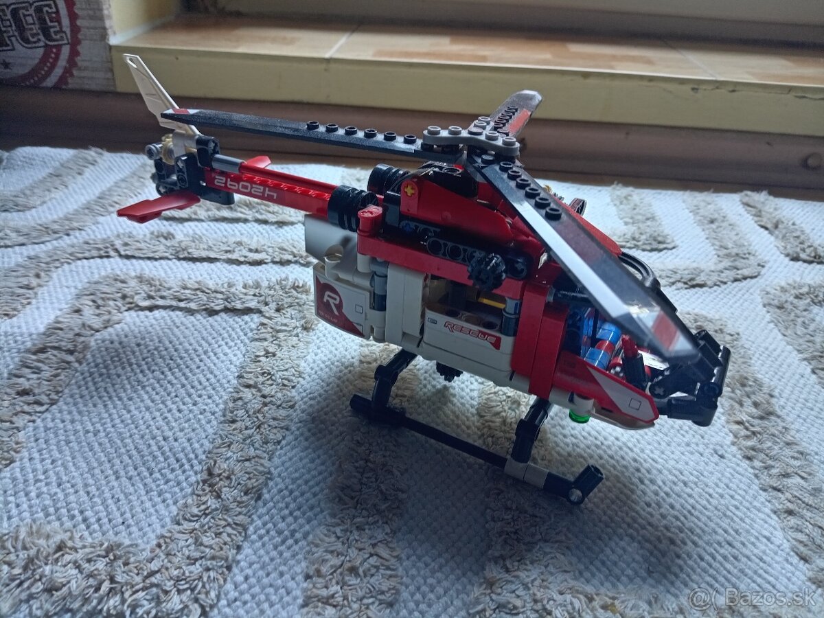 Lego Technic 42092 Záchranársky vrtuľník - 3