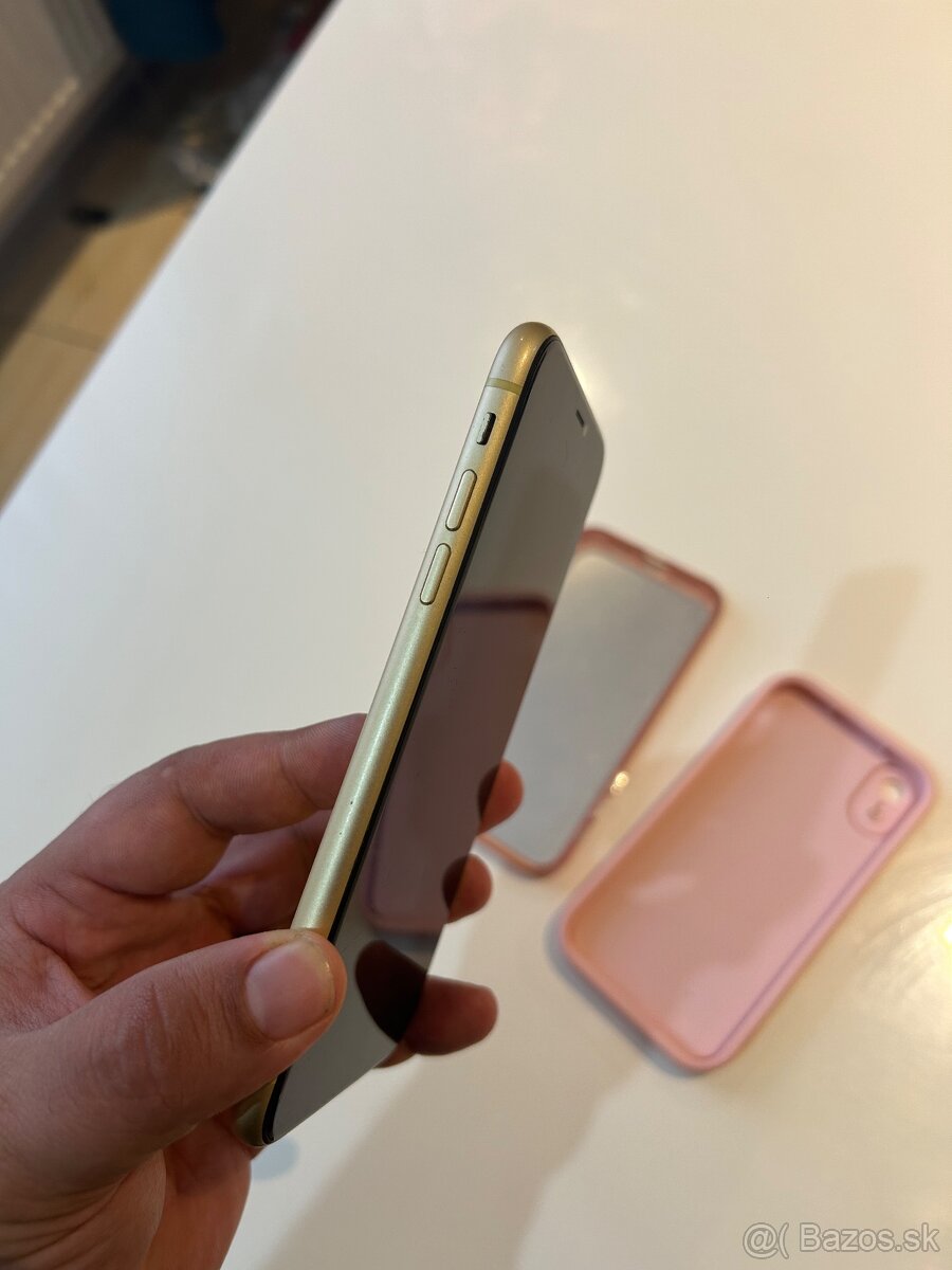 iPhone XR - 3