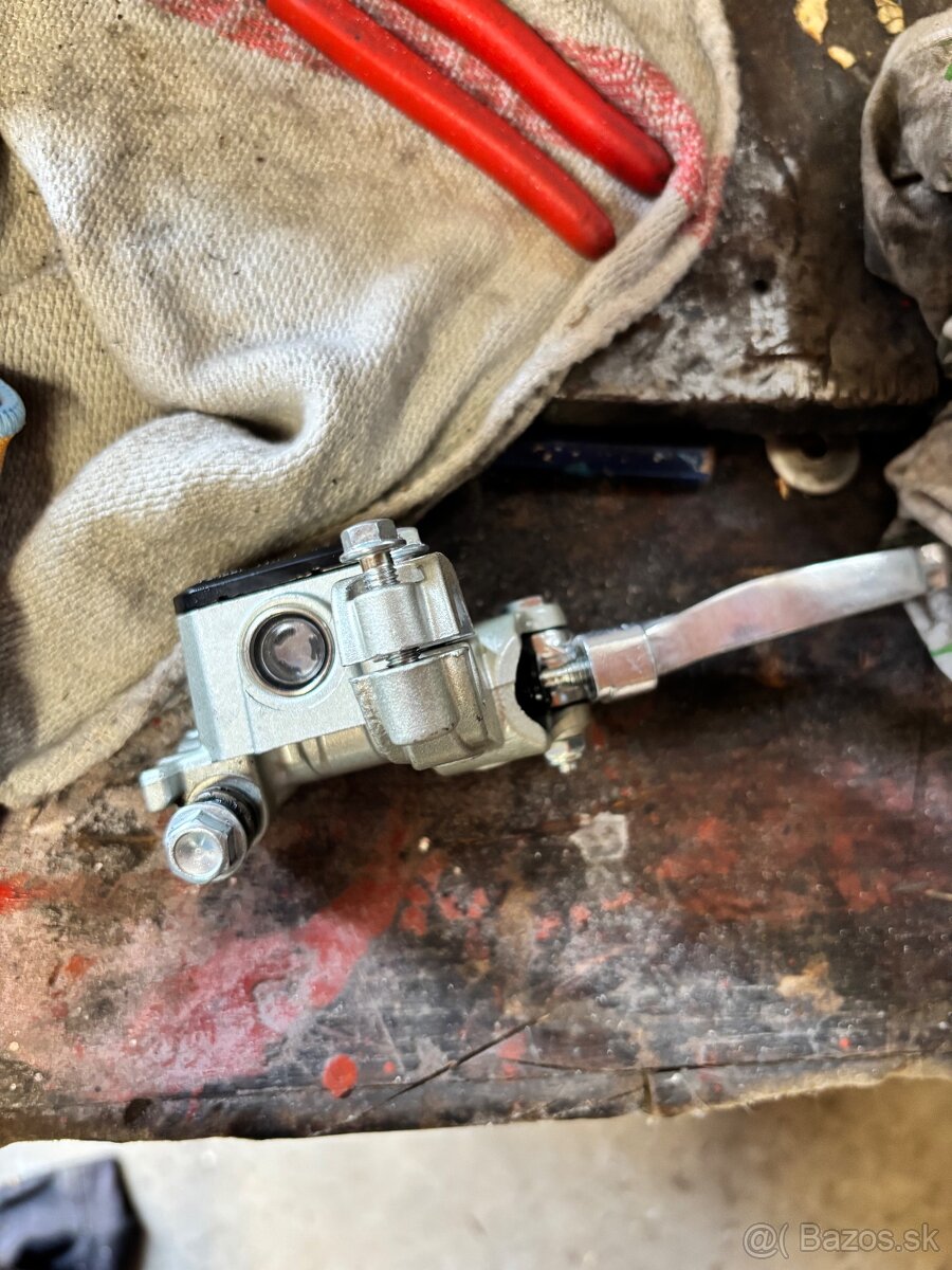 Predna brzdova pumpa - 3