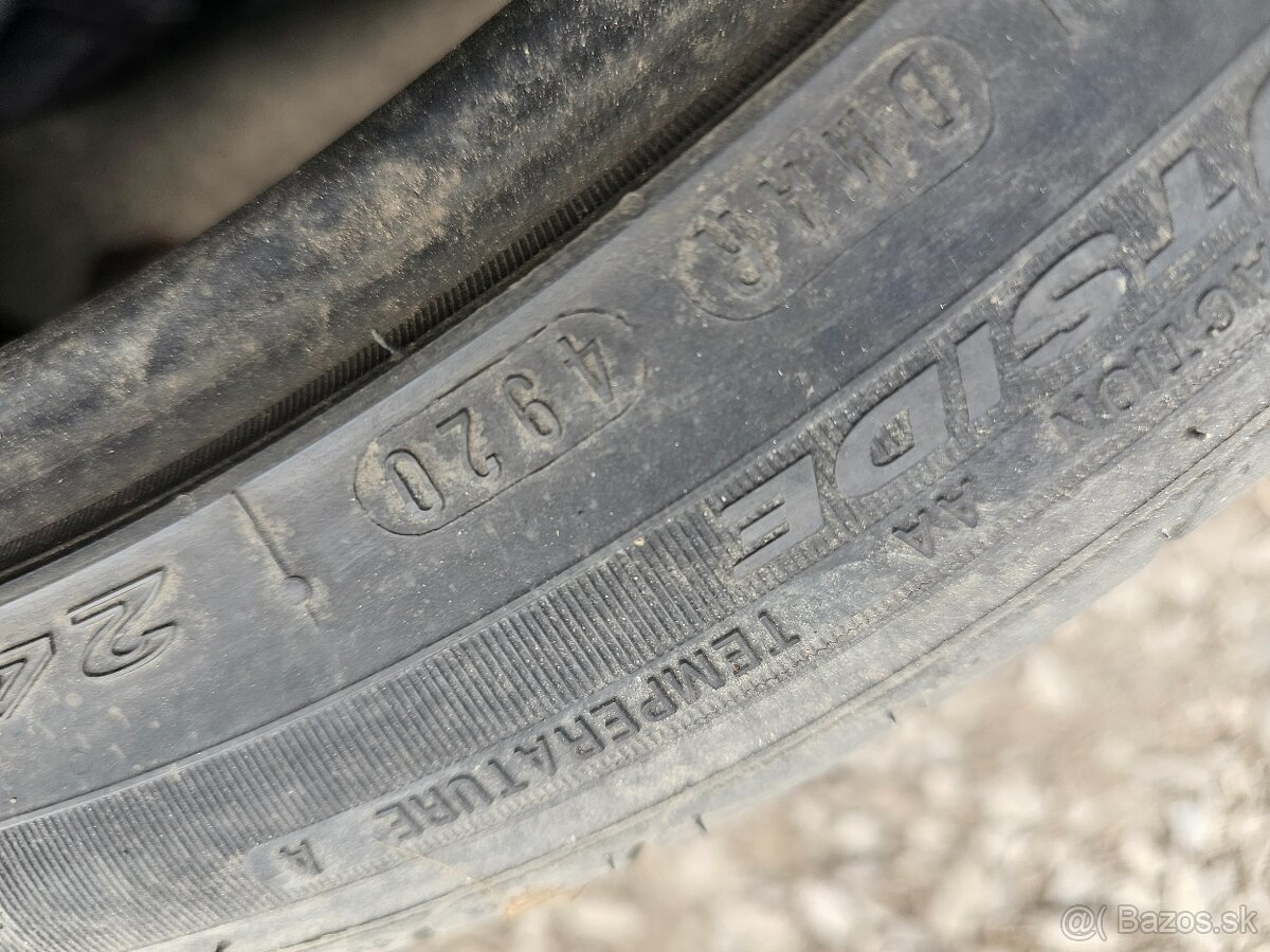 245/40 R19 letne - 3