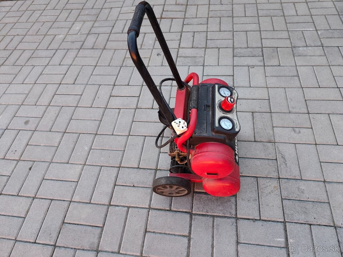 Kompresor Husky model A700062 - 3