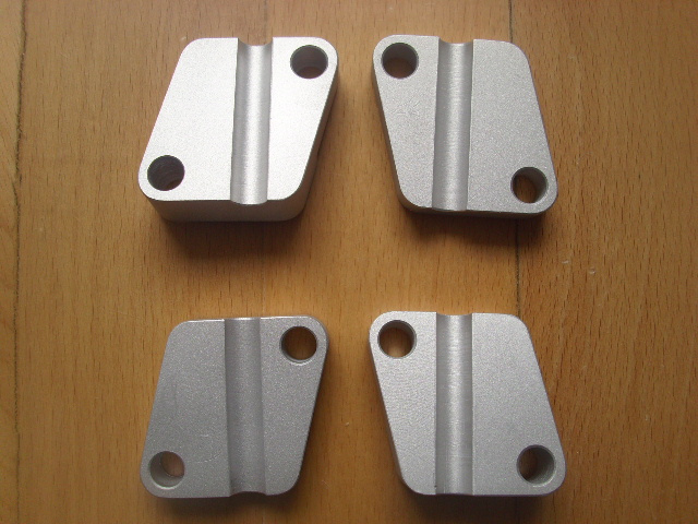 Nové držiaky plexištítu do skútrov ČZ175/502-DeLuxe - 3