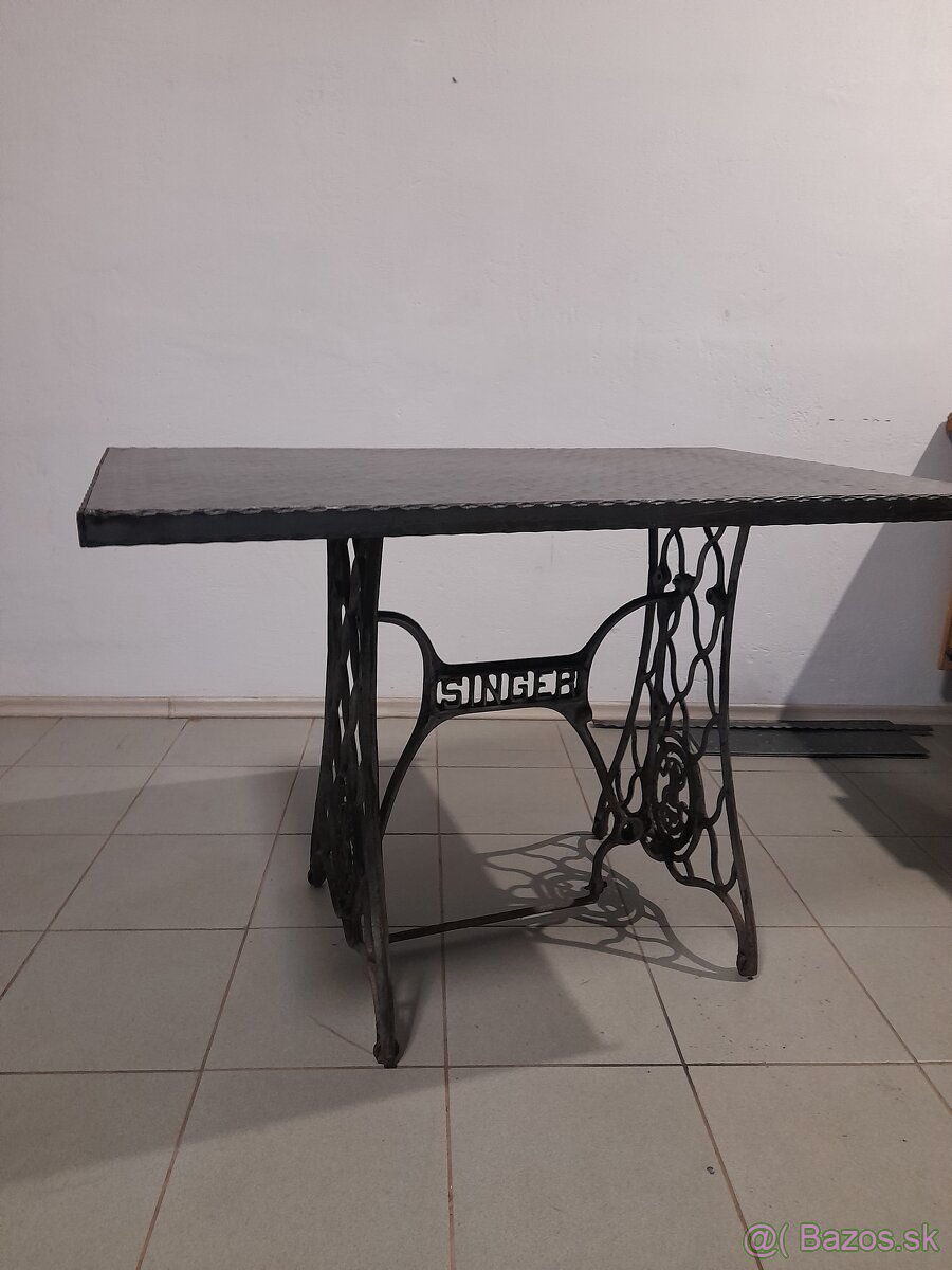 Kovový stôl - 3